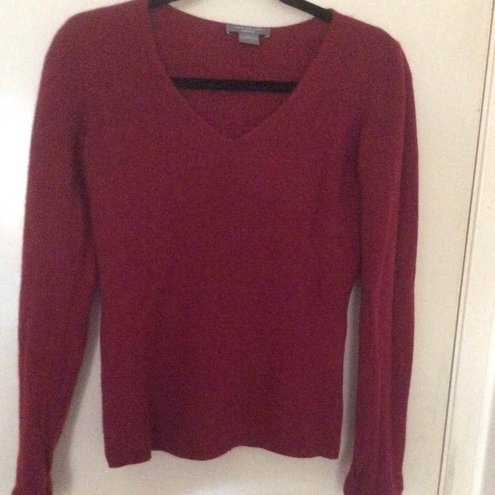 Red 100% Ann Taylor cashmere sweater size Medium